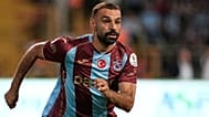 محمد صلاح، لاعب فريق طرابزون سبور، أثناء مشاركته في مباراة الدوري التركي الممتاز لكرة القدم بين فريقي قاسم باشا وطرابزون سبور في إسطنبول، تركيا، يوم السبت 15 أغسطس 2026. (صورة