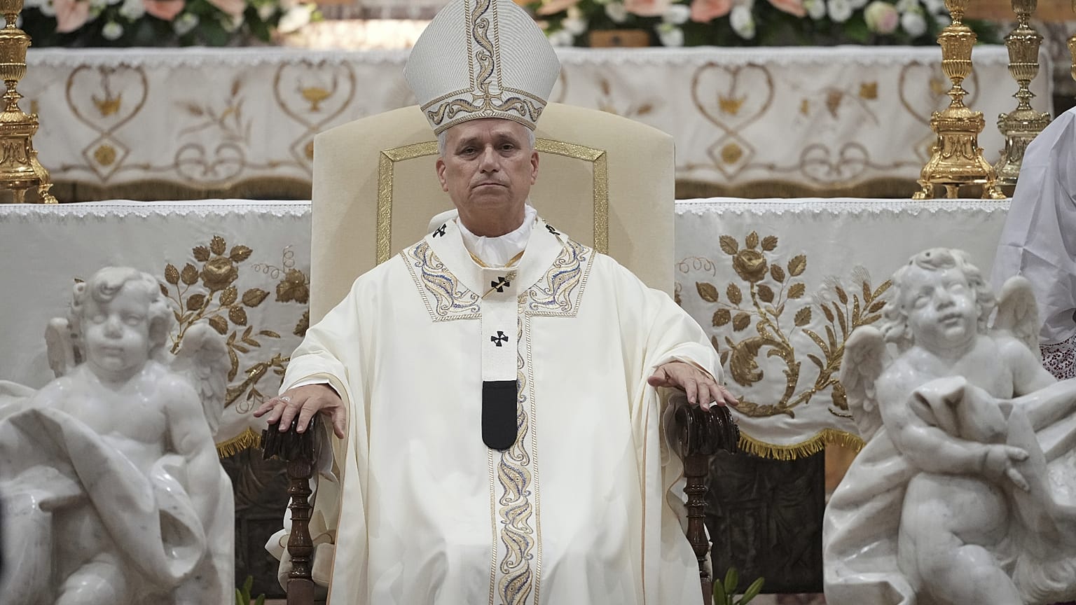 Le pape Léon XIV célèbre une messe à la basilique sanctuaire de la Mère du Bon Conseil à Genazzano, dans le centre de l'Italie, le lundi 7 septembre 2026.
