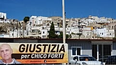Banner a sostegno della liberazione di Chico Forti a Massafra (TA)
