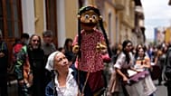 À Bogota, étudiants et artistes protestent contre les coupes budgétaires dans la culture décidées par le président colombien Abelardo de la Espriella, Colombie