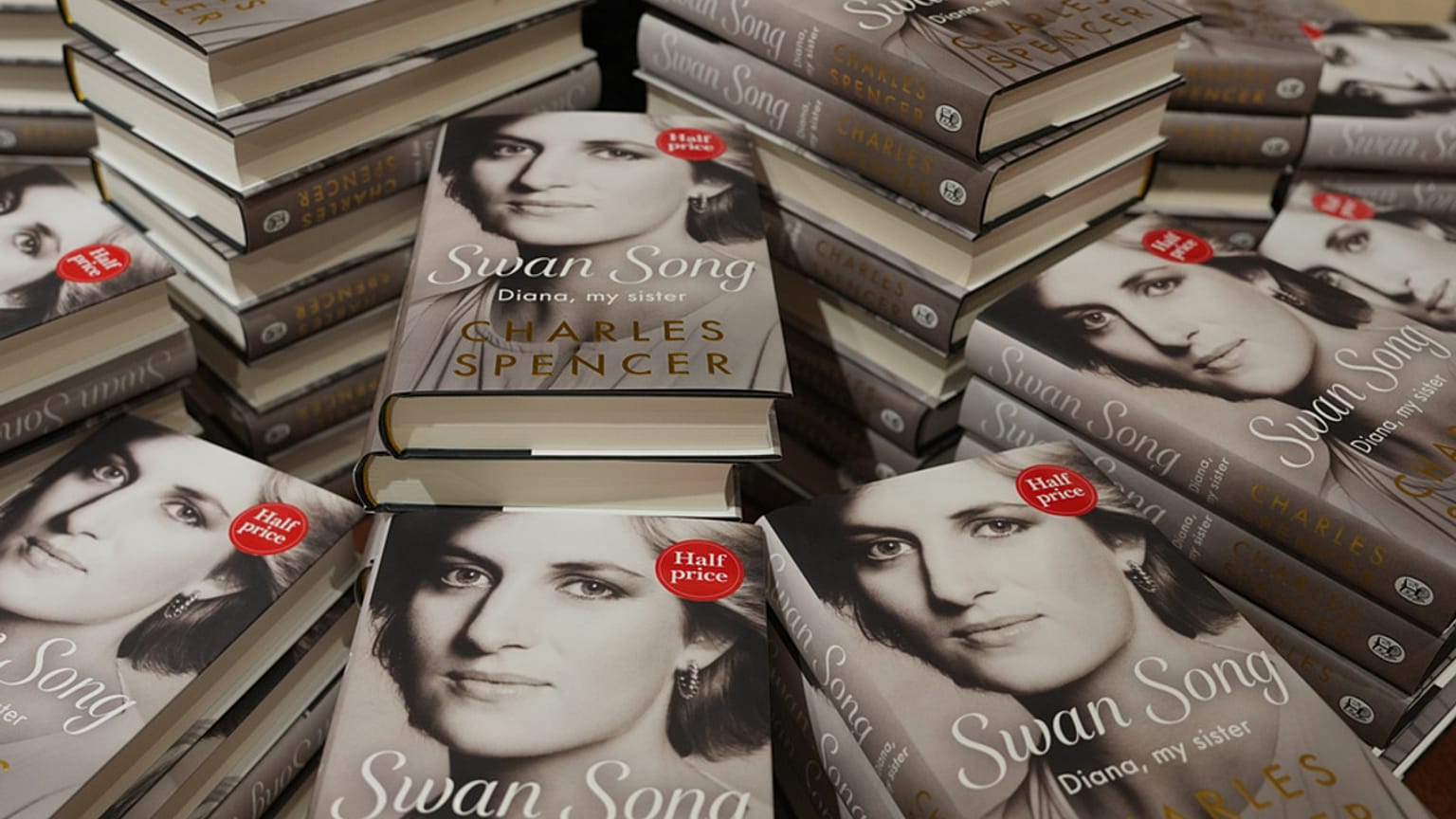 Charles Spencer'ın Prenses Diana hakkında kaleme aldığı “Swan Song: Diana, My Sister” kitabı