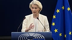 ΑΡΧΕΙΟ - Η πρόεδρος της Ευρωπαϊκής Επιτροπής Ούρσουλα φον ντερ Λάιεν εκφωνεί την ομιλία για την κατάσταση της ΕΕ στο Στρασβούργο, ανατολική Γαλλία, 16 Σεπ. 2026.