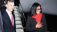 La presidente ad interim del Venezuela, Delcy Rodríguez, al suo arrivo all'aeroporto di Teterboro, nel New Jersey