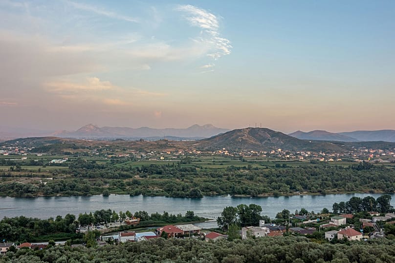 Le lac Shkodër est la porte d'entrée vers les Alpes albanaises