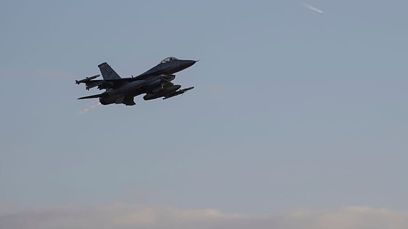 In Spangdahlem ist eine ganze Staffel mit F-16-Kampffliegern stationiert.