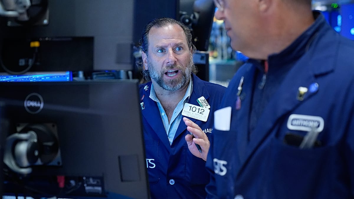 Oil falls below $100 after Trump reports talks with Iran