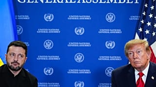 O presidente Donald Trump reúne-se com o presidente da Ucrânia, Volodymyr Zelenskyy, durante a Assembleia Geral das Nações Unidas, 