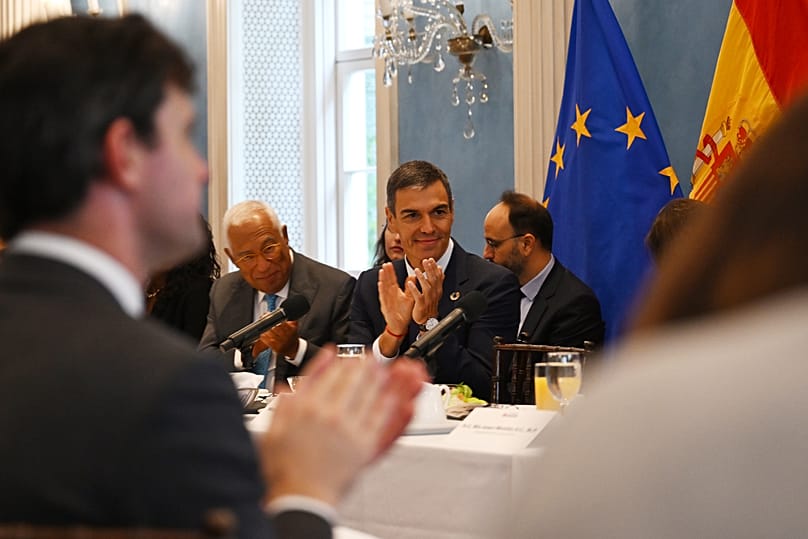 Pedro Sánchez y António Costa durante el encuentro con Mamdani, 23 de septiembre de 2026. 