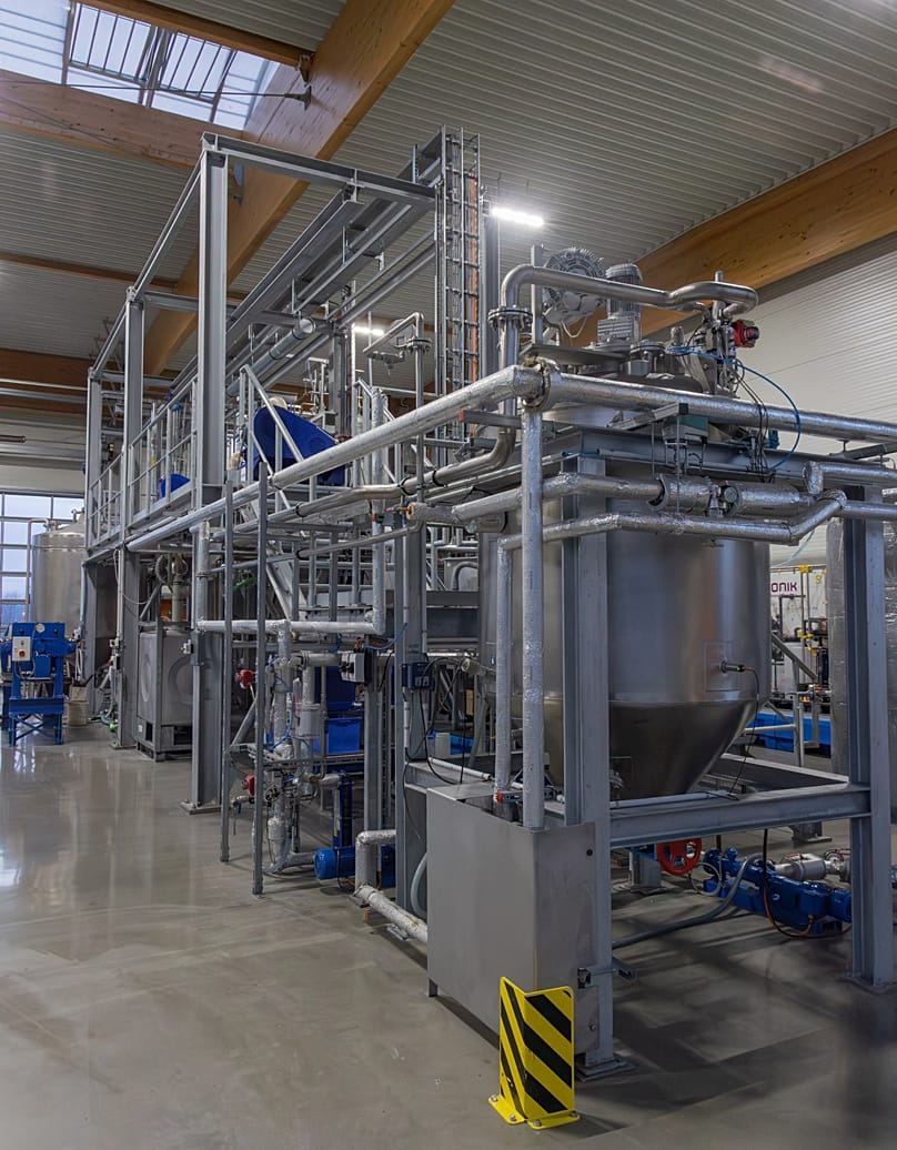 Im Dezember 2025 eröffnete Accurec eine neue Lithium-Rückgewinnungsanlage.