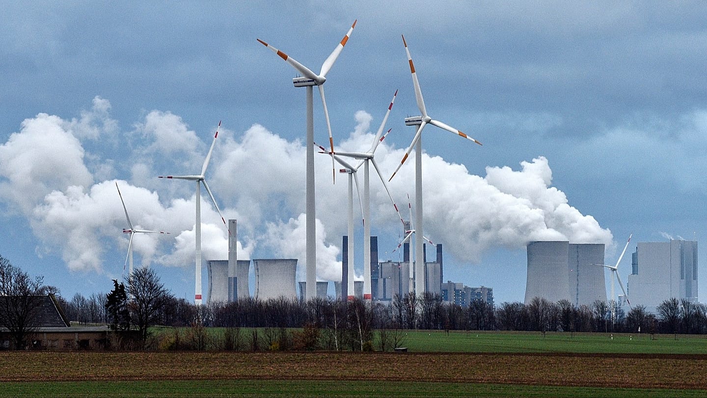 euronews.com - Liam Gilliver - Only the starting line': Germany plans to quit fossil fuels by 2045