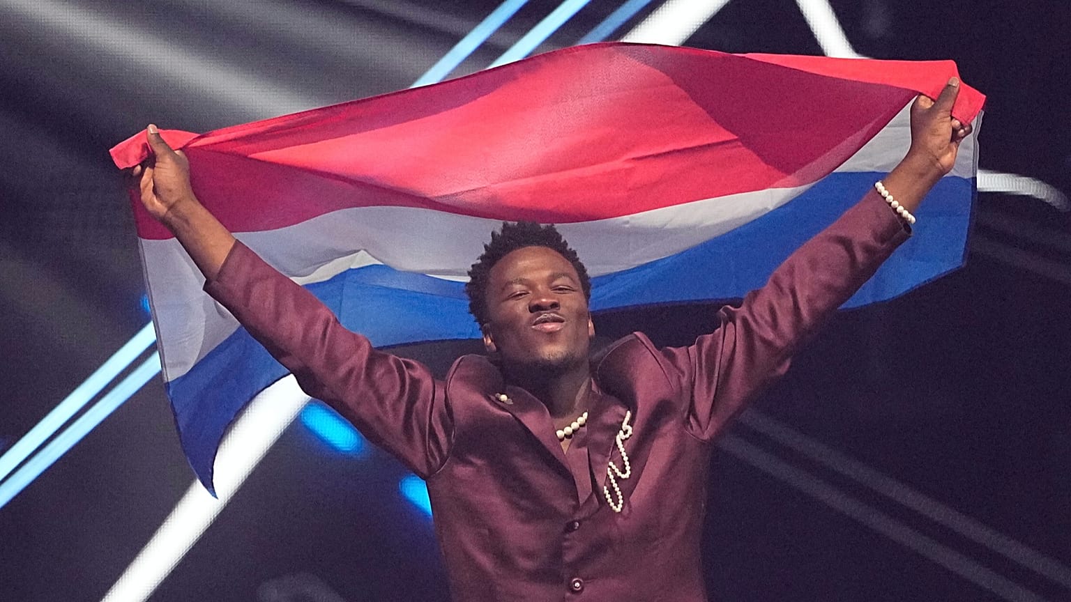 Hollanda adına yarışan Claude, 69. Eurovision Şarkı Yarışması’nın büyük finali öncesindeki kostümlü provada, 16 Mayıs 2025 Cuma, Basel, İsviçre.