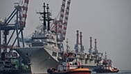 La Giuseppe Garibaldi, ex portaerei della Marina Militare Italiana, arriva al porto di Tanjung Priok a Giacarta, Indonesia, venerdì 18 settembre 2026