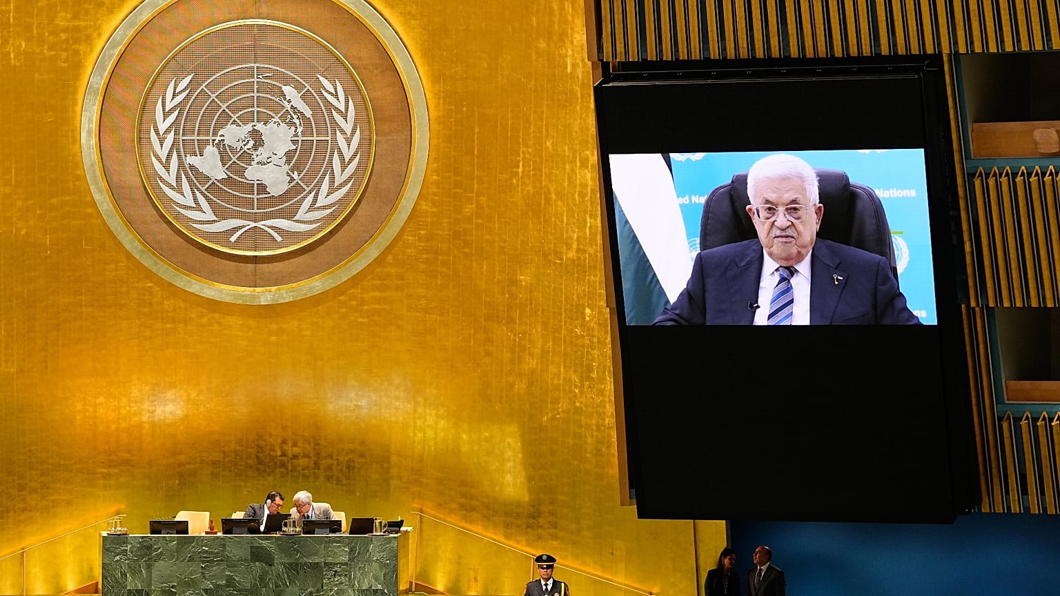 الرئيس الفلسطيني محمود عباس يلقي كلمة مسجلة أمام الجمعية العامة للأمم المتحدة، بعد رفض منحه تأشيرة لحضور الجلسة، في 24 أيلول 2026.