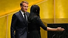 الرئيس الفرنسي إيمانويل ماكرون خلال إلقاء كلمته في الدورة 81 للجمعية العامة للأمم المتحدة بمقرها، الثلاثاء 22 أيلول 2026.