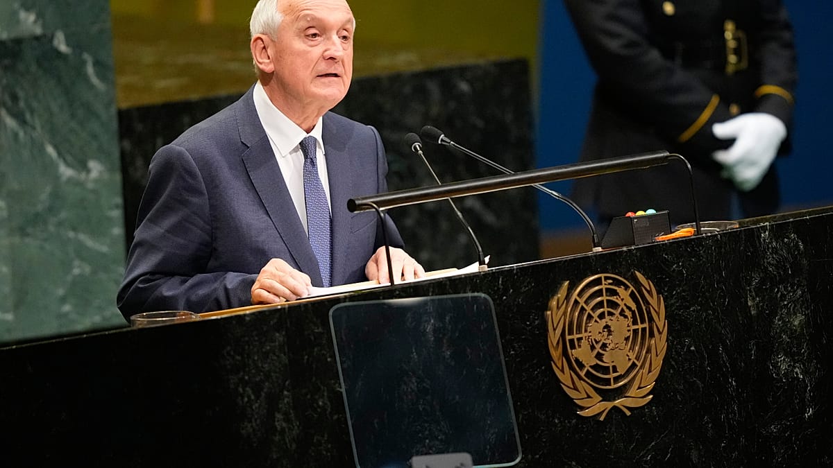 Friss hírek: Az ENSZ-közgyűlésen mondott beszédében Magyarországgal kapcsolatban hangsúlyozta: nem szabad megengedni, hogy egy új politikai többség az állam új tulajdonosává váljon.