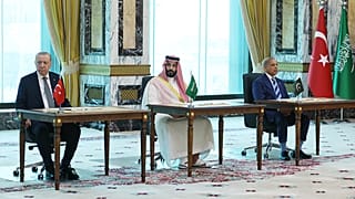Cumhurbaşkanı Erdoğan, Suudi Arabistan Veliaht Prensi bin Selman ile Pakistan Başbakanı Şerif, Mekke'de Ortak Savunma Anlaşması imzaladı. - 7 Ağustos 2026