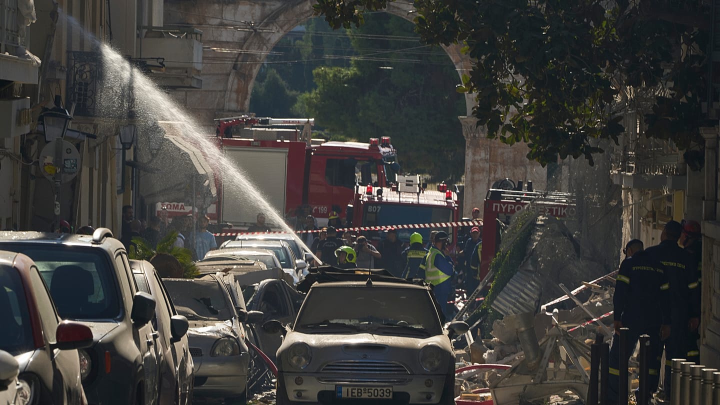 Šest mrtvih u eksploziji koja je izazvala urušavanje zgrade u centru Atine