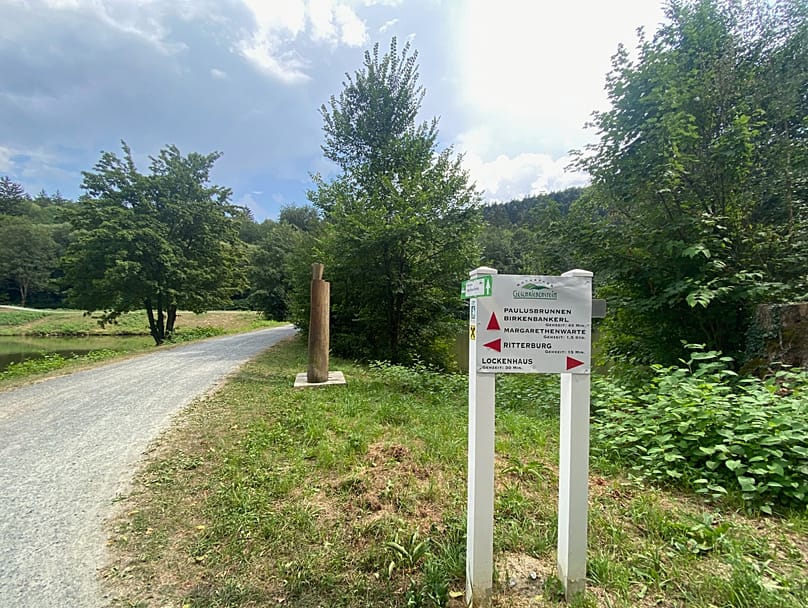 Entroncamento de percursos de bicicleta no Burgenland, Áustria