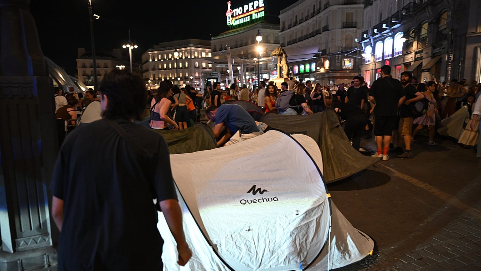 150 tiendas de campaña en la Plaza del Sol en Madrid, España, protestando por el problema de la vivienda, 26 de septiembre de 2026