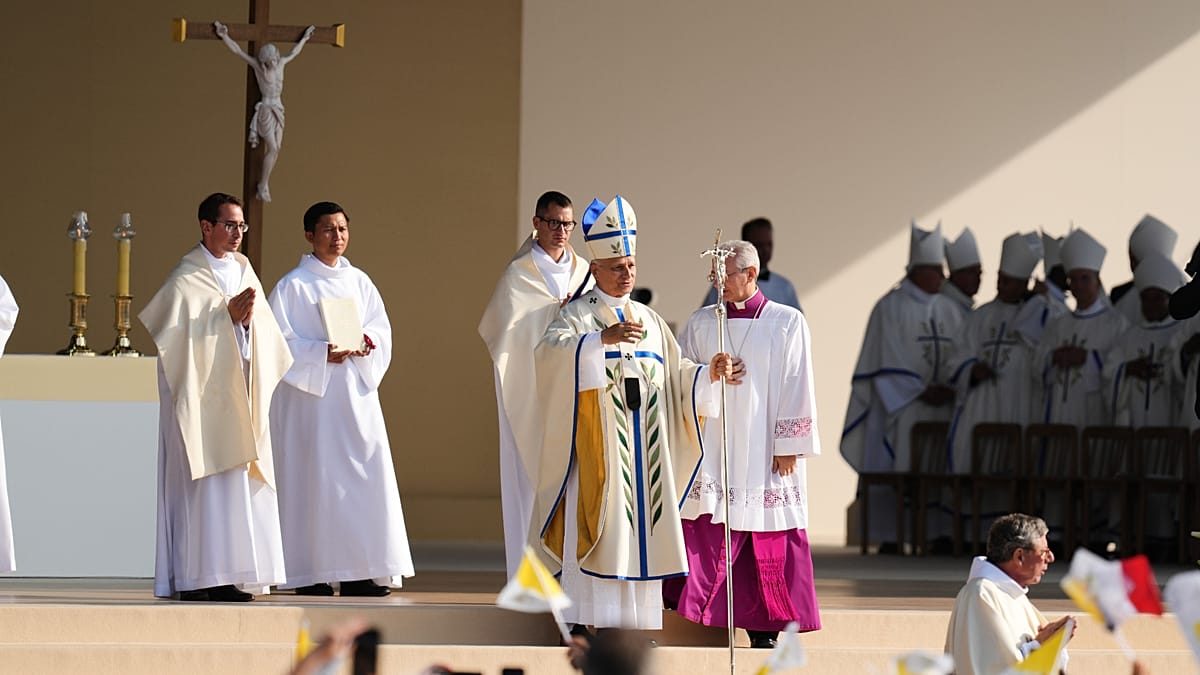 Watch live: Pope Leo XIV in Lourdes as visit to France continues Watch live: Pope Leo XIV in Lourdes as visit to France continues