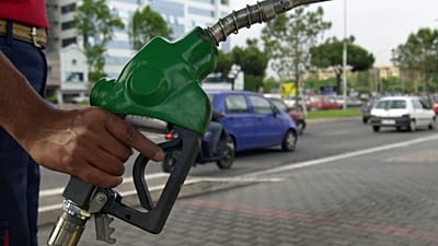 Pompa di benzina in Italia - archivio