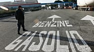 Dopo ENI, IP ed ESSO il governo italiano cerca di convincere il marchio Q8 a mettere un tetto ai prezzi dei carburanti 