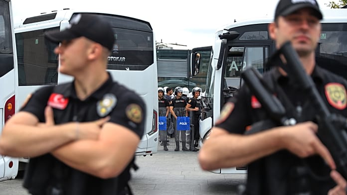 Osmaniye’de okul bahçesinde silahlı saldırı: Öğretmen yaralandı, şüpheli yakalandı