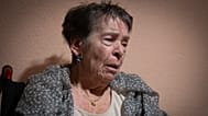 Maricarmen, de 87 años, espera en casa la llegada de la policía antes de ser desalojada de la vivienda donde residía en Madrid, España, el 23 de septiembre de 2026.