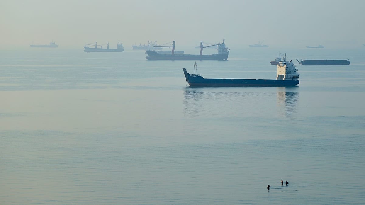 Middle East oil exports rise as LNG traffic through Hormuz picks up