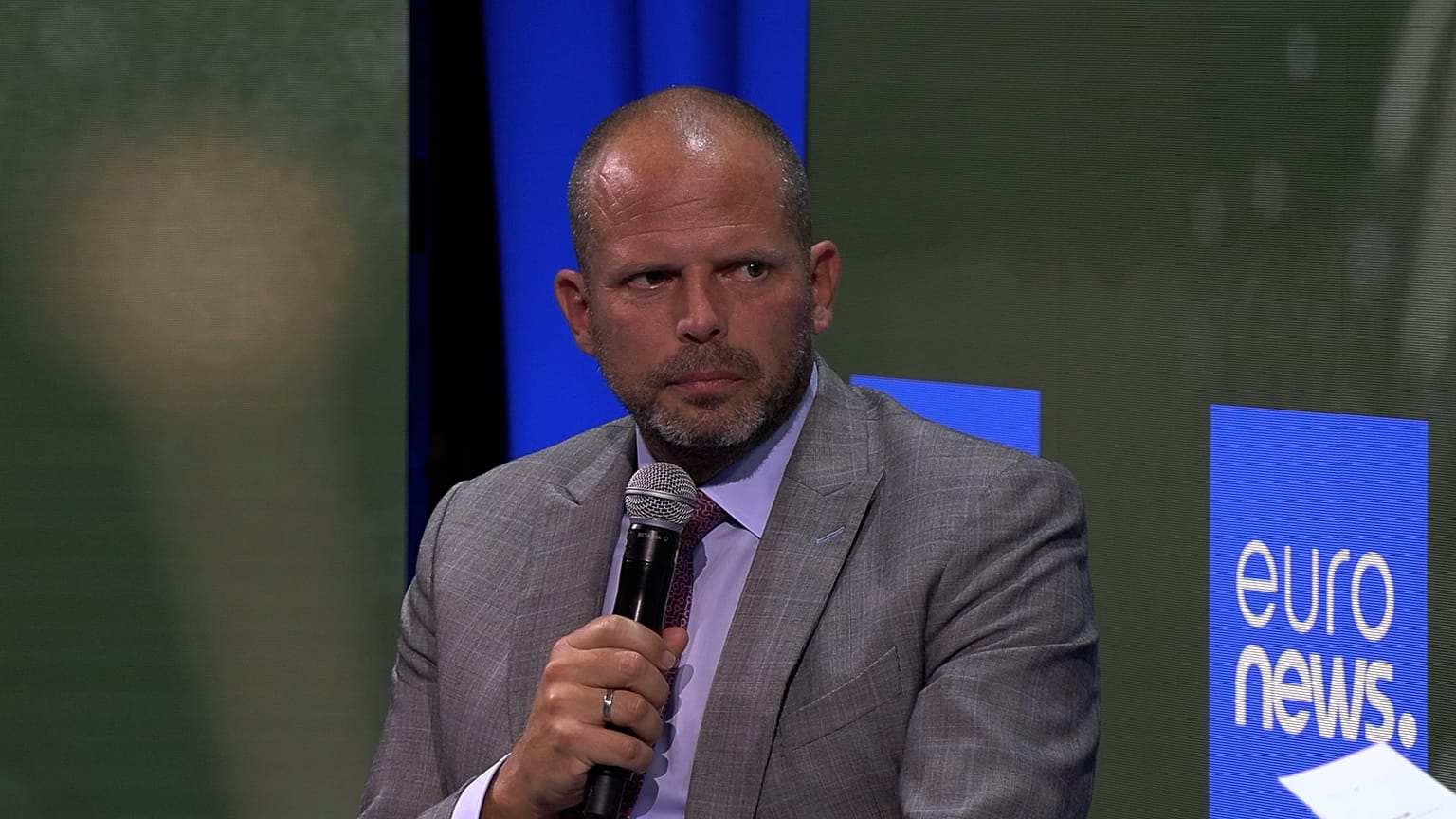 Belgiens Verteidigungsminister Theo Francken im Interview auf dem Verteidigungs- und Raumfahrtgipfel von Euronews am 30. September 2026.