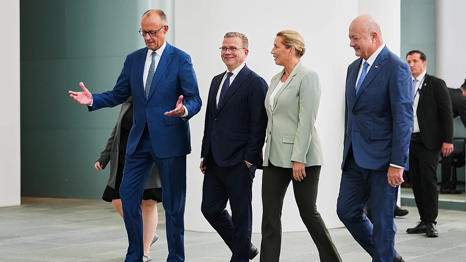 El canciller austríaco Christian Stocker, la primera ministra danesa Mette Frederiksen, el premier finlandés Petteri Orpo y el canciller alemán Friedrich Merz, en Berlín.