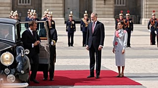 Le roi Felipe VI et la reine Letizia accueillent Emmanuel Macron au Palais royal de Madrid, mardi 29 septembre 2026.