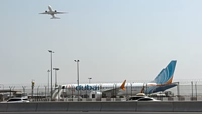 طائرة تابعة لـ"فلاي دبي" في مطار دبي الدولي، 30 أيلول 2026.