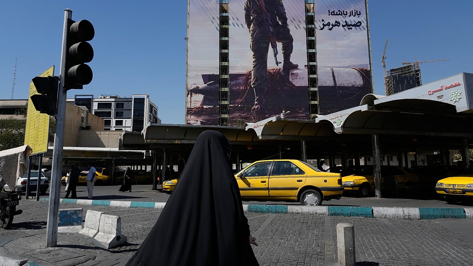 لوحة إعلانية، شمال طهران، 23 سبتمبر/أيلول 2026