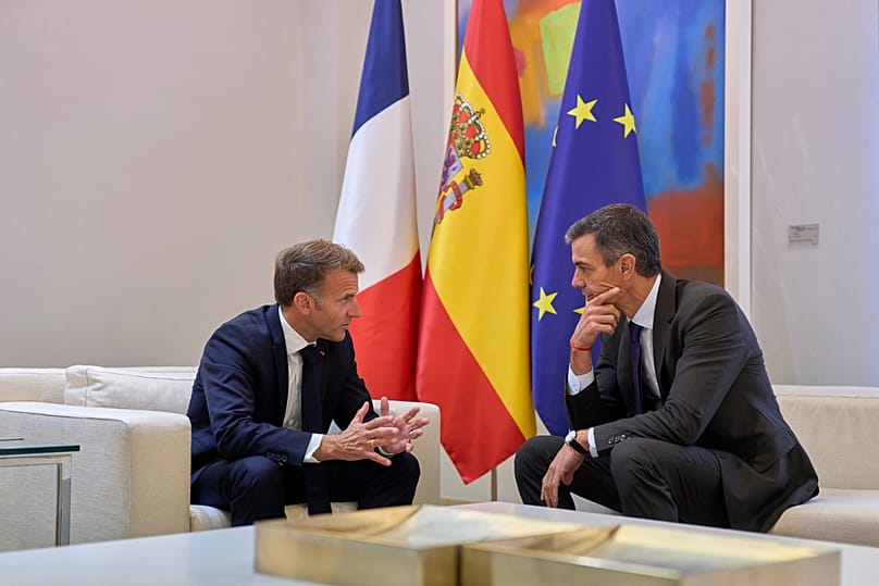 Le Premier ministre espagnol Pedro Sánchez, et le président français Emmanuel Macron au Palais de la Moncloa