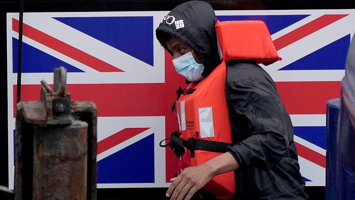 UK ends 'one in, one out' migrant returns deal with France