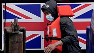 The scheme has costs thousands of euros per migrant.
