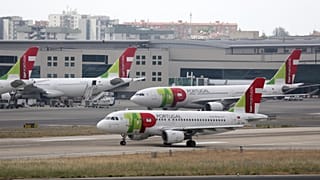 O processo de venda parcial da companhia aérea nacional foi relançado em 2025 pelo Governo de Luís Montenegro