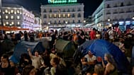 Una foto del estado de la Plaza de Sol con los acampados. 