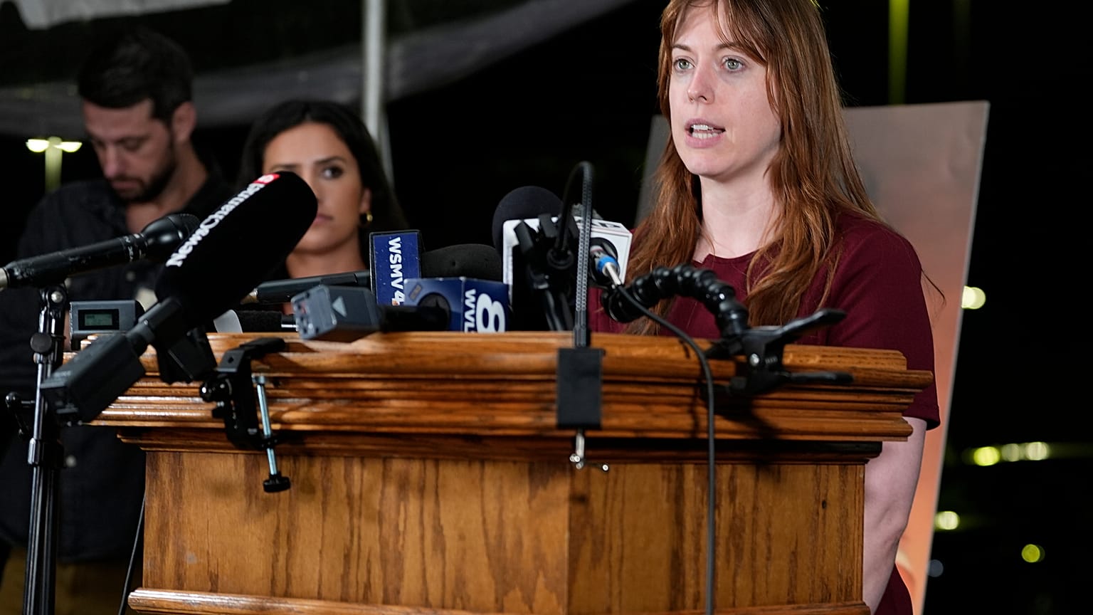 Media witness WPLN reporter Catherine Sweeney speaks during a news conference at Riverbend Maximum Security Institution after the execution of Christa Pike was halted Wednesda