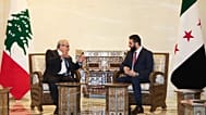 نواف سلام، نخست‌وزیر لبنان، و احمد الشرع، رئیس‌جمهوری موقت سوریه، در دمشق؛ ۱۴ آوریل ۲۰۲۵