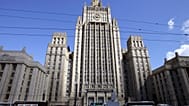 АРХИВ: Главное здание Министерства иностранных дел России, украшенное на фасаде государственным гербом Советского Союза, в центре Москвы, 16 августа 2006 года