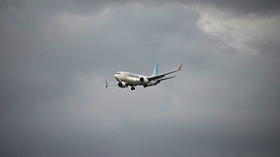 Avião da flydubai com passageiros israelitas aproxima-se do Aeroporto Internacional Ben Gurion, perto de Telavive, 30 de setembro de 2026