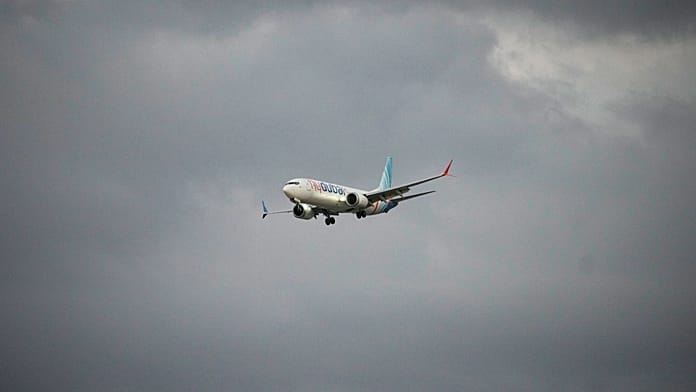 Trump'tan İran'a tehdit: Flydubai saldırısıyla bağlantı varsa 'çok ağır' karşılık verilecek