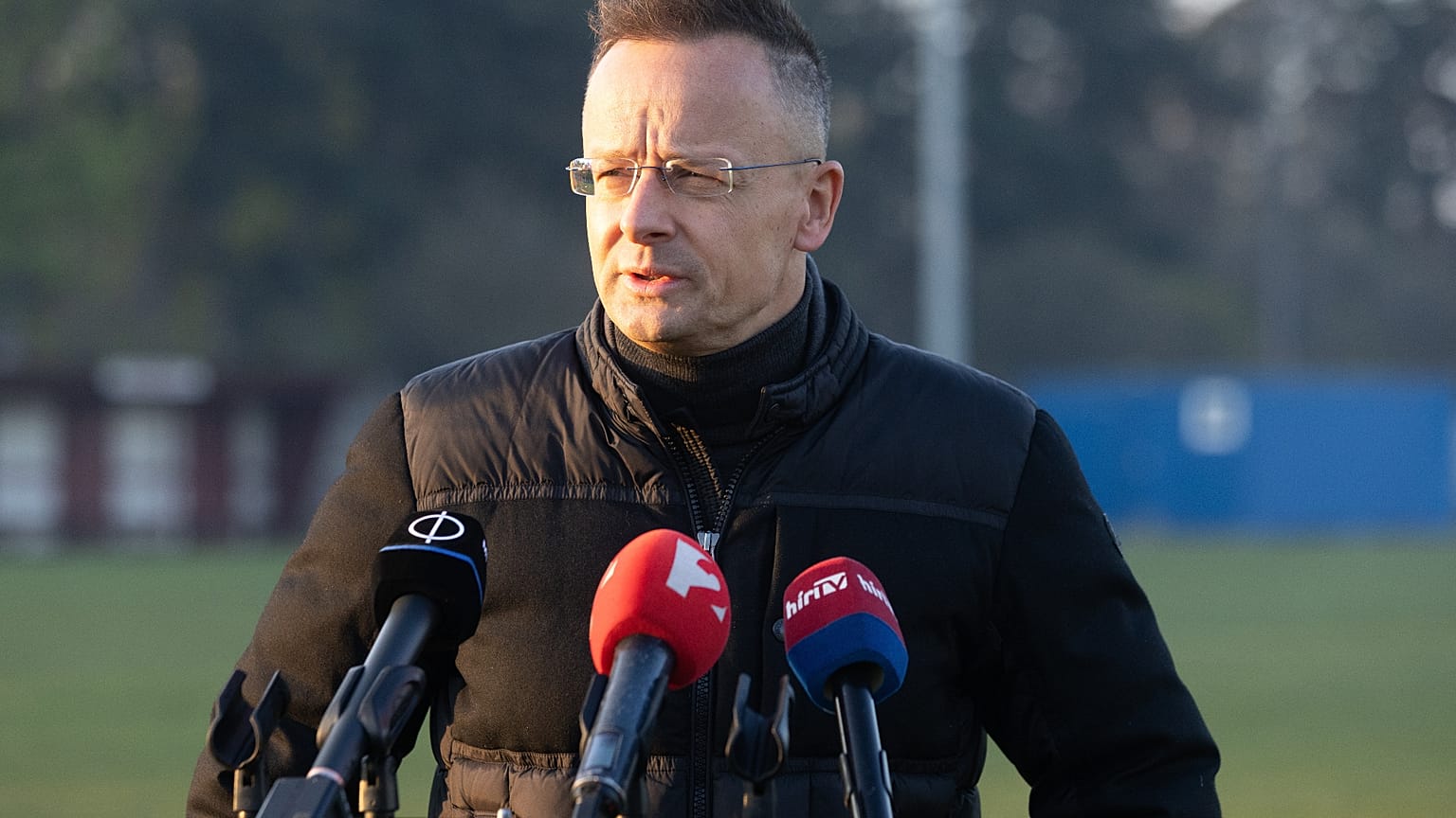 Szijjártó Péter külgazdasági és külügyminiszter nyilatkozik, miután leadta szavazatát az országgyűlési választáson Dunakeszin, a Kinizsi Sportklubban kialakított szavazókörben