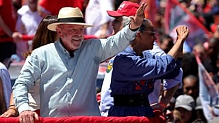 Élections au Brésil : Lula da Silva et Flávio Bolsonaro boudent le débat du 1er tour 