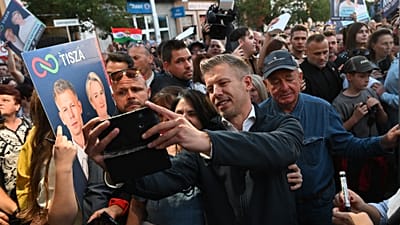 Magyar Péter miniszterelnök, a Tisza Párt elnöke országjárásának kisvárdai állomásán 2026. október 2-án.  MTI/Illyés Tibor