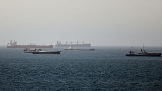 نفتکش‌ها در تنگه هرمز