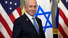 رئيس الوزراء الإسرائيلي بنيامين نتنياهو يصل قبيل اجتماع في مبنى أيزنهاور للمكاتب التنفيذية بمجمع البيت الأبيض في واشنطن، 25 يوليو/تموز 2024.