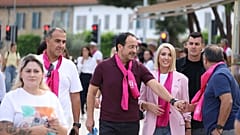Nikos Christodoulides à la 22e marche des Figures roses